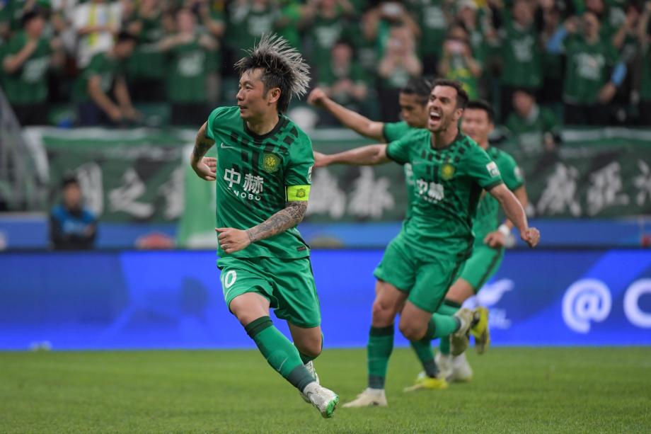 开云-武磊送点张稀哲救主 北京国安2-2战平上海海港